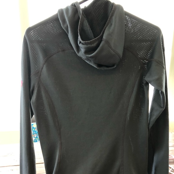 Mountain Hardwear Women’s Grid Fleece Jacket - Picture 2 of 3